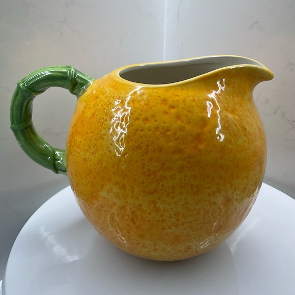 Vintage Orange shaped ceramic pitcher with ladybug - Picture 4 of 9